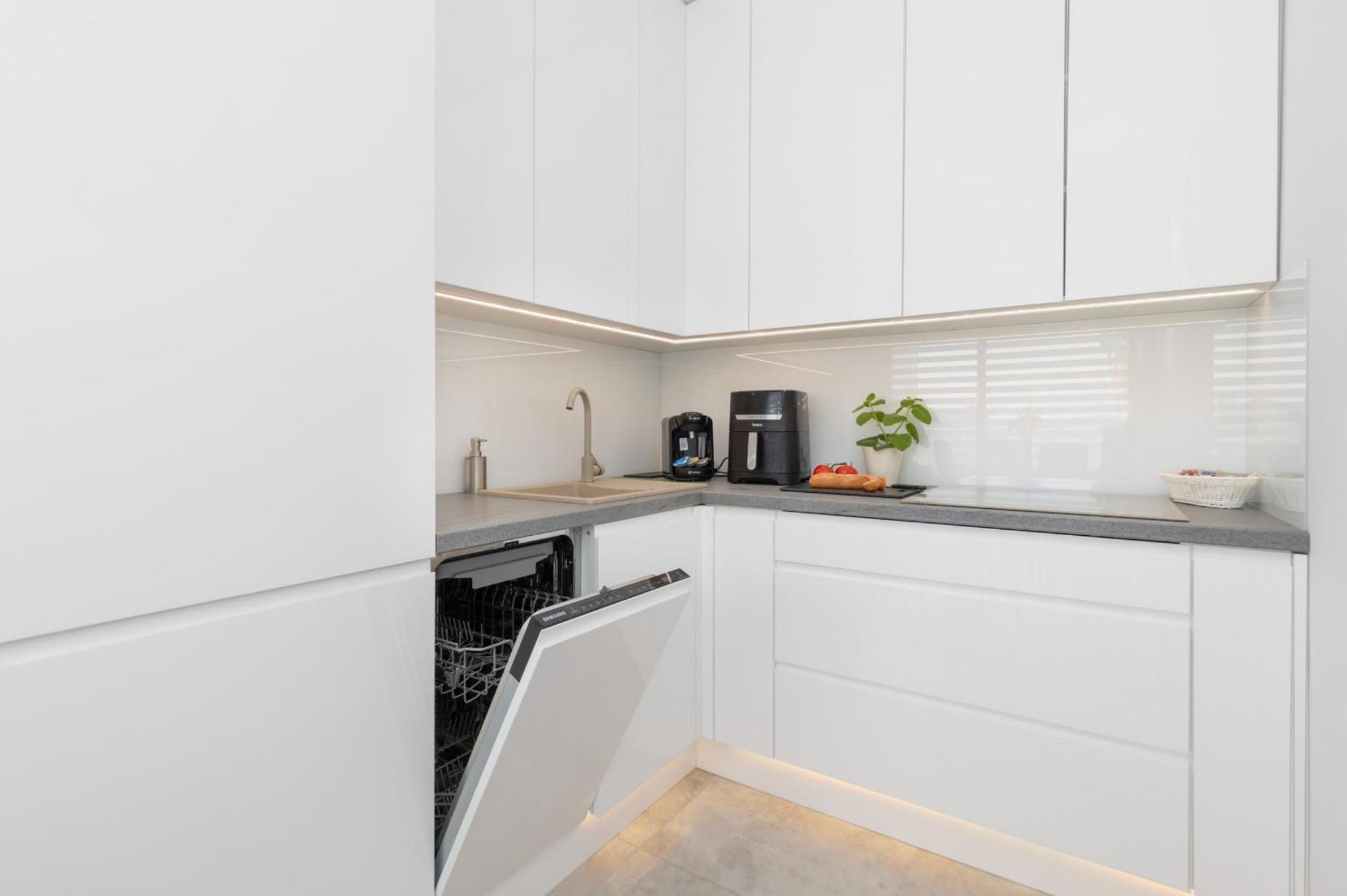 Apartamenty Nadbrzezna 250 M Do Plazy By Noclegi Renters Gąski Exterior foto
